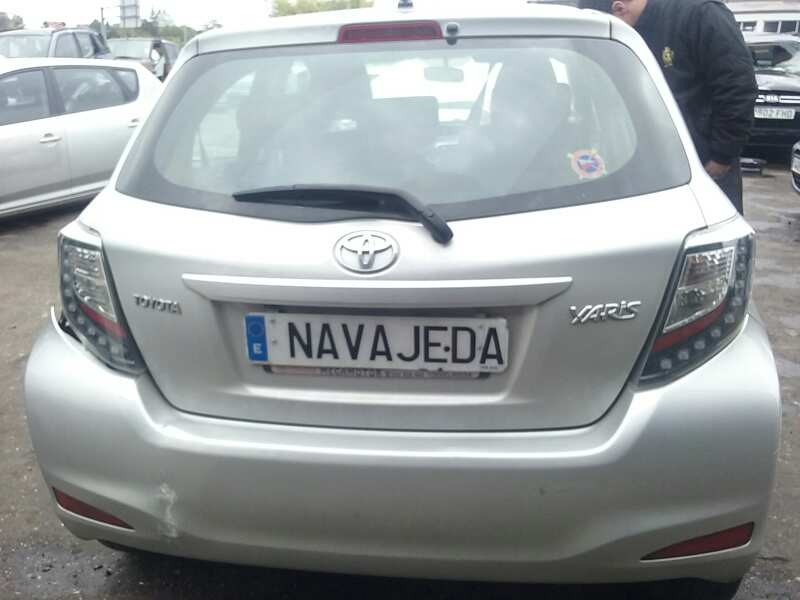 toyota yaris del año 2013