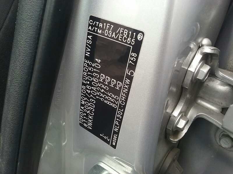 toyota yaris del año 2013