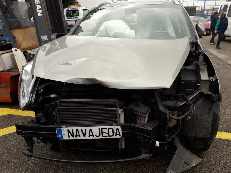 kia carens ( ) del año 2015