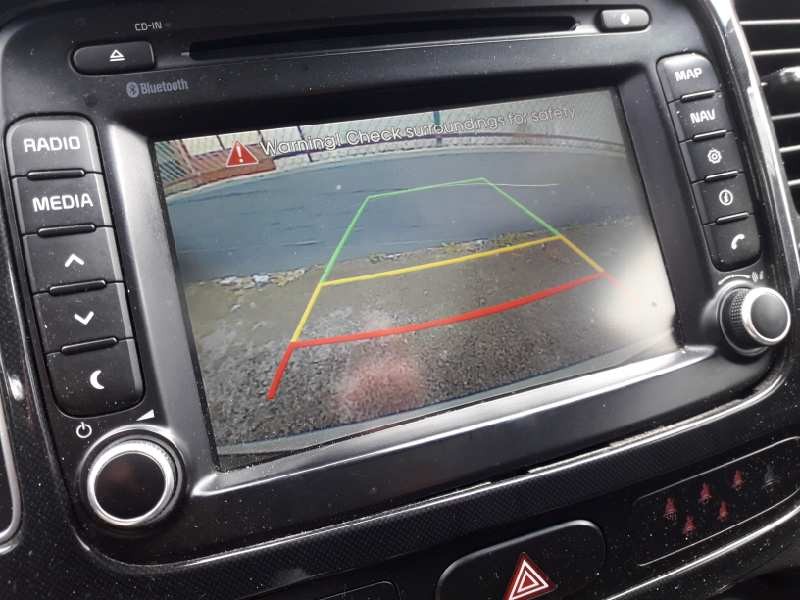 kia carens ( ) del año 2015