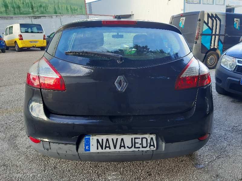 renault megane iii berlina 5 p del año 2010