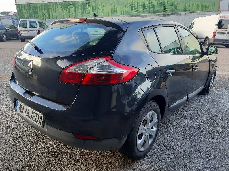 renault megane iii berlina 5 p del año 2010