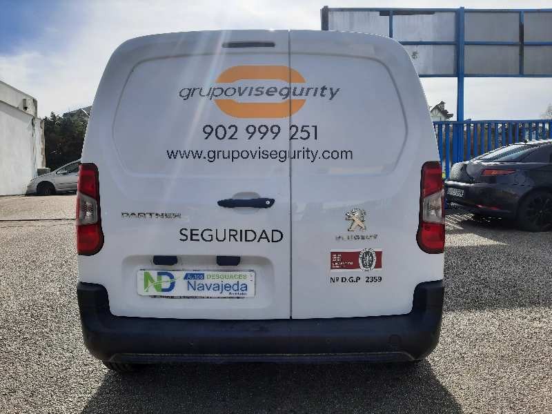 peugeot partner del año 2022