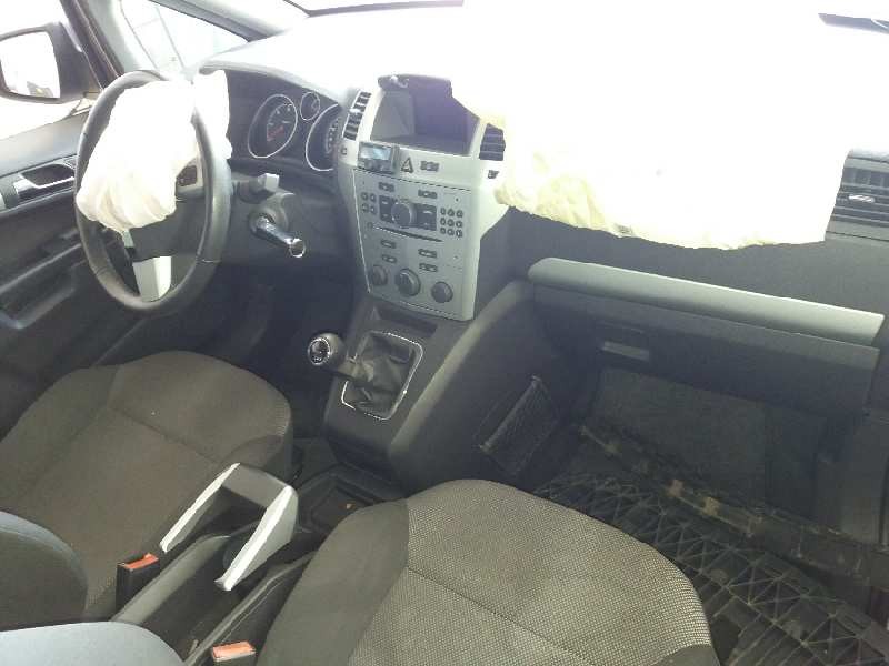 opel zafira b del año 2009