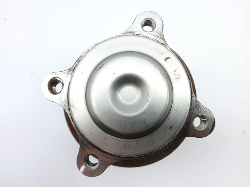 Recambio de buje para opel astra k (b16) 1.6 cdti (68) referencia OEM IAM 13507454  