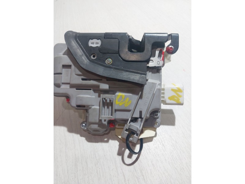 Recambio de cerradura puerta delantera derecha para audi a5 coupe (8t) 2.7 tdi referencia OEM IAM   