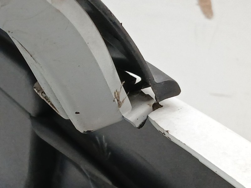 Recambio de paragolpes delantero para dacia sandero básico referencia OEM IAM 8200526596  