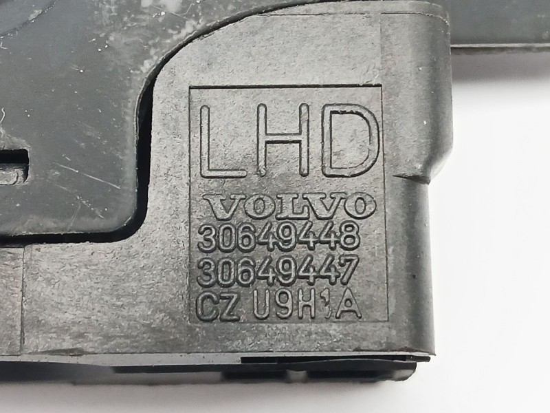 Recambio de cerradura capot para volvo s80 berlina d5 momentum referencia OEM IAM 30649448  30649447