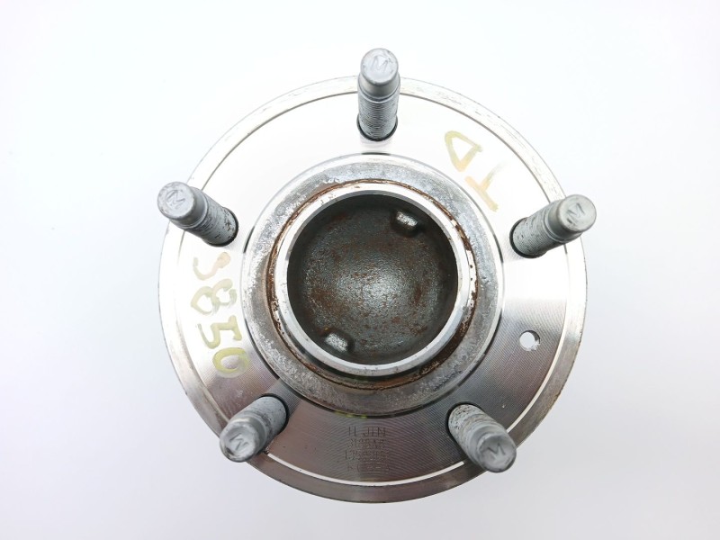 Recambio de buje para opel mokka / mokka x (j13) 1.4 (_76) referencia OEM IAM 13593158  