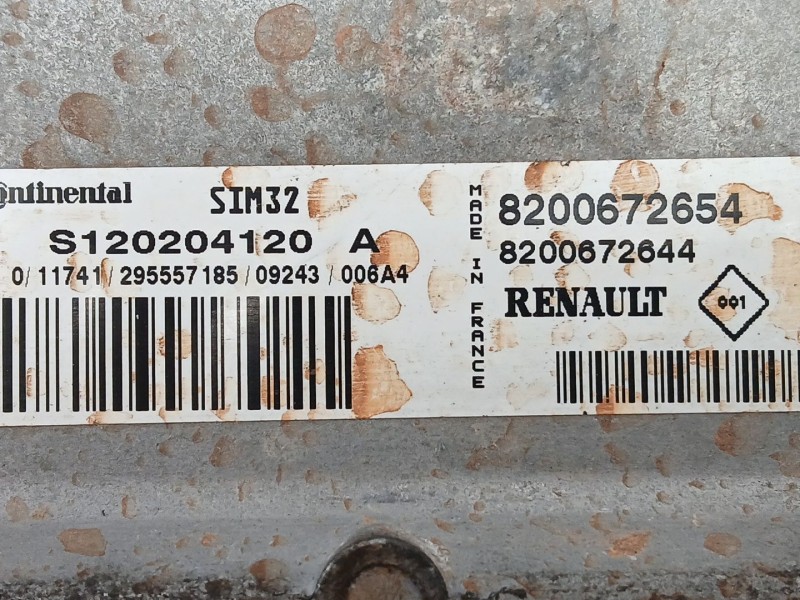 Recambio de centralita motor uce para dacia sandero básico referencia OEM IAM 8200672654  8200672644