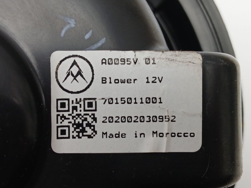 Recambio de motor calefaccion para opel corsa f elegance referencia OEM IAM 7015011001  