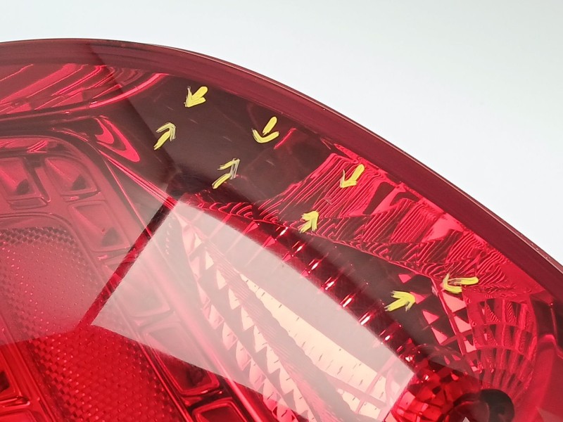 Recambio de piloto trasero derecho para peugeot 207 referencia OEM IAM 9686565980  