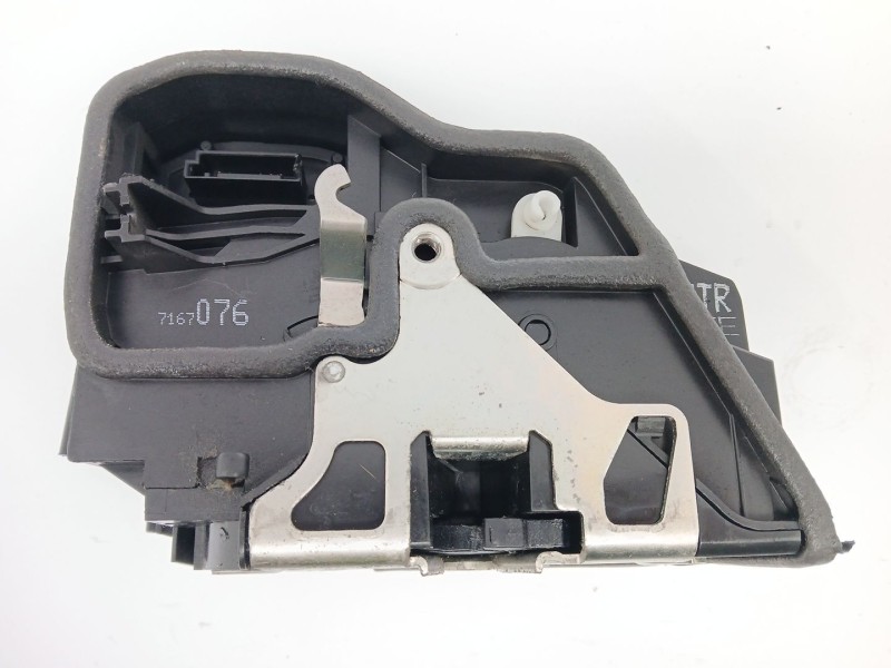 Recambio de cerradura puerta trasera derecha para bmw 5 (e60) 530 d referencia OEM IAM 7167076  