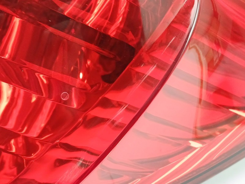 Recambio de piloto trasero derecho para bmw 5 (e60) 530 d referencia OEM IAM 7165738  