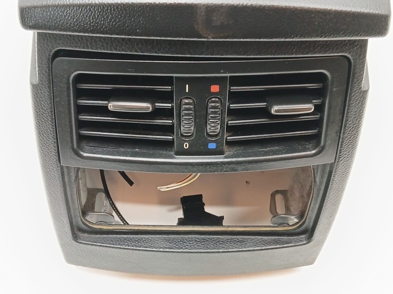 Recambio de apoyabrazos central para bmw 5 (e60) 530 d referencia OEM IAM 7034086  