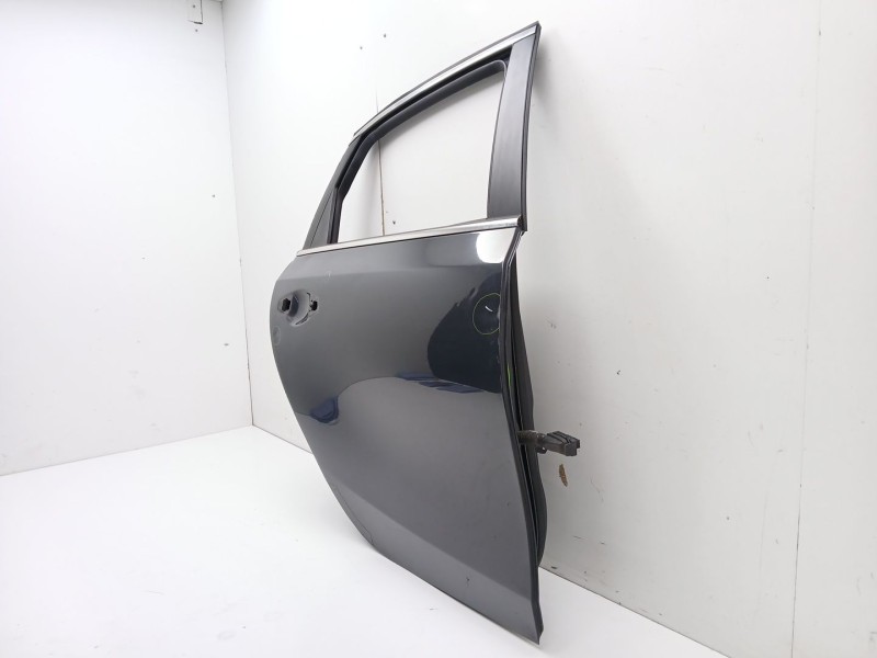 Recambio de puerta trasera derecha para kia ceed crdi referencia OEM IAM 77004J7000  