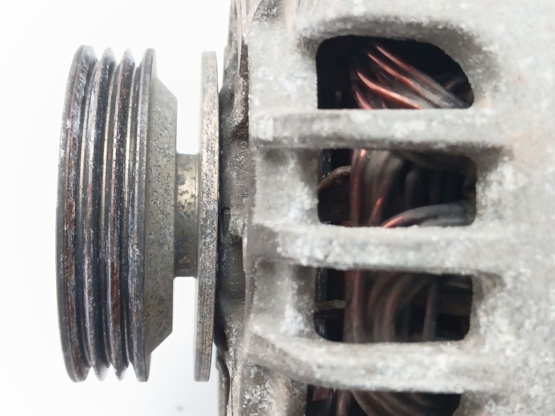 Recambio de alternador para dacia sandero básico referencia OEM IAM 8200660044  SG9B107