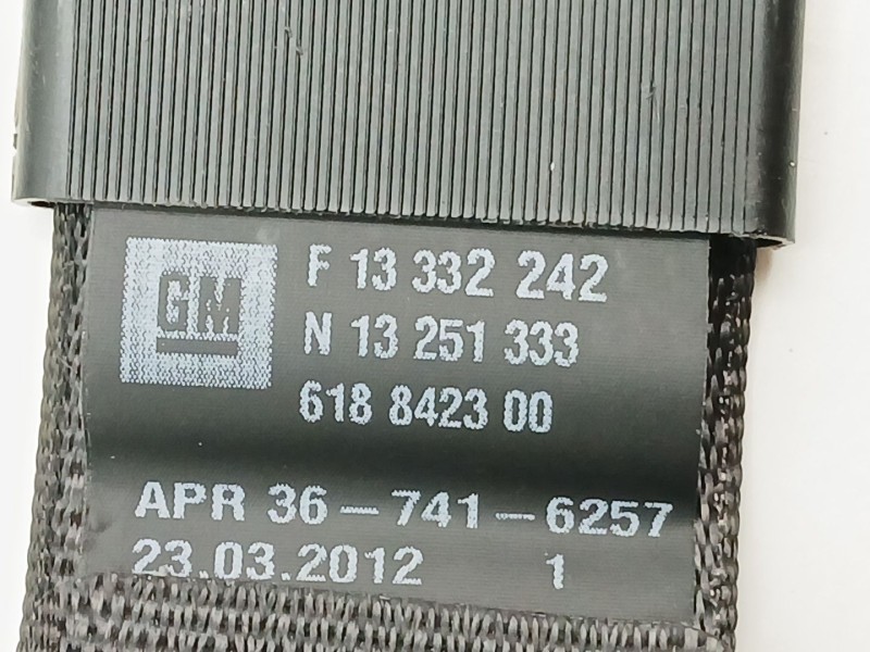 Recambio de cinturon seguridad trasero izquierdo para opel zafira tourer c (p12) 2.0 cdti (75) referencia OEM IAM 13332242  1325