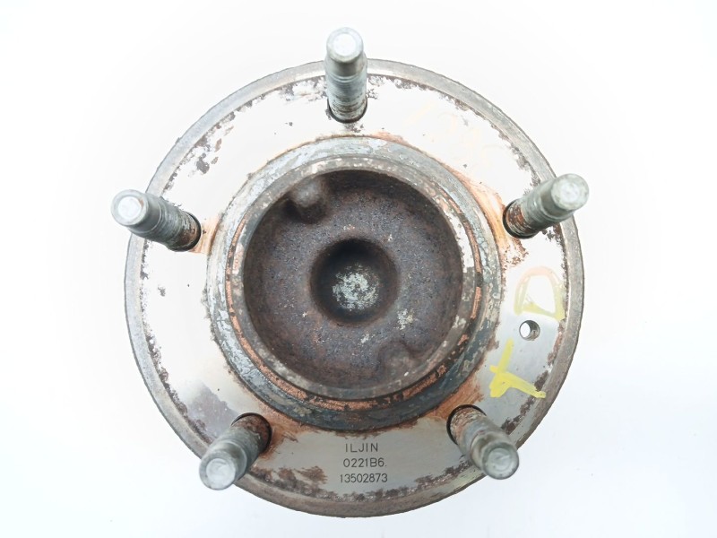 Recambio de buje para opel zafira tourer c (p12) 2.0 cdti (75) referencia OEM IAM 13502873  