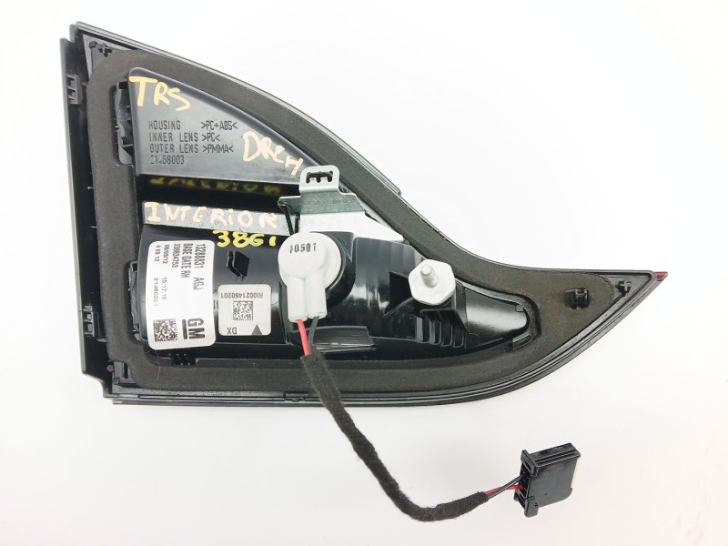 Recambio de piloto trasero derecho interior para opel zafira tourer c (p12) 2.0 cdti (75) referencia OEM IAM 13288831  