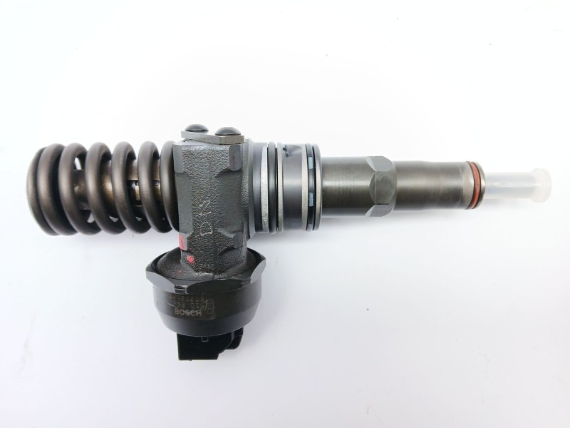 Recambio de inyector para volkswagen golf v berlina (1k1) trendline referencia OEM IAM 038130073AG  