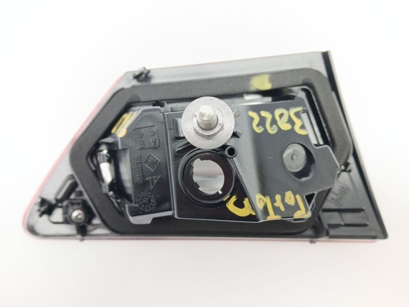 Recambio de piloto trasero derecho interior para renault clio iv (bh_) 0.9 tce 90 referencia OEM IAM 265505796R  