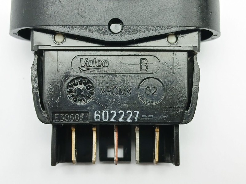 Recambio de mando elevalunas delantero izquierdo para dacia duster (hs_) 1.6 16v referencia OEM IAM 602227  