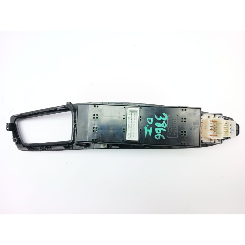Recambio de mando elevalunas delantero izquierdo para hyundai i20 ii (gb, ib) 1.0 t-gdi referencia OEM IAM 93570C8121  