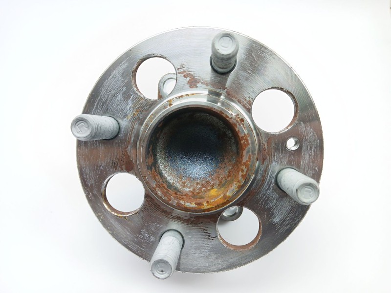 Recambio de buje para hyundai i20 ii (gb, ib) 1.0 t-gdi referencia OEM IAM 52750C8000  