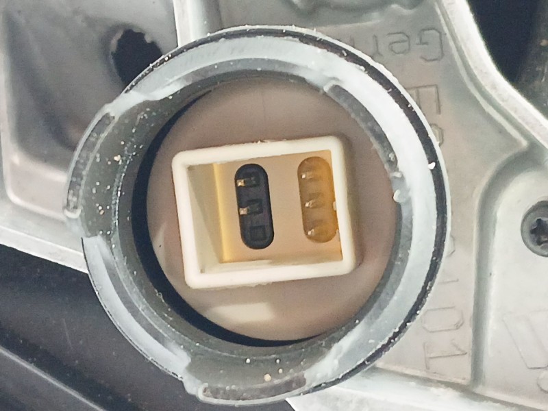 Recambio de retrovisor izquierdo para bmw 3 touring (e91) 318 d referencia OEM IAM 51167268261  