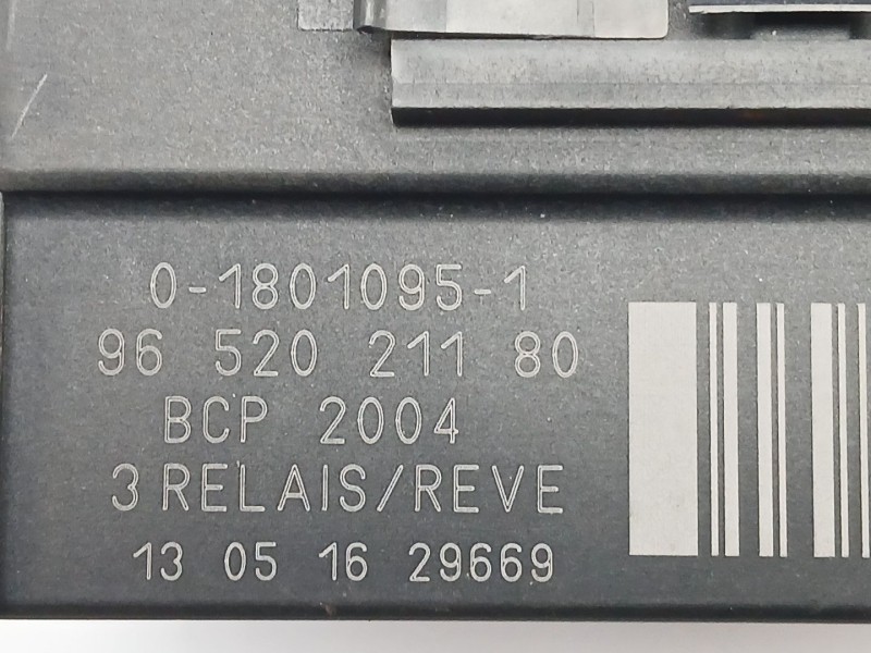 Recambio de caja precalentamiento para citroën c3 collection referencia OEM IAM 9652021180  