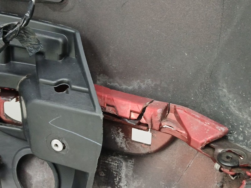 Recambio de paragolpes trasero para renault clio iv (bh_) 1.5 dci 90 referencia OEM IAM 850225639R  