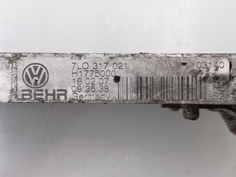 Recambio de radiador aceite para audi q7 (4lb) 3.0 tdi quattro referencia OEM IAM 7L0317021  