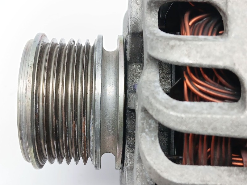 Recambio de alternador para renault clio iv (bh_) 1.5 dci 90 referencia OEM IAM 231008918R  