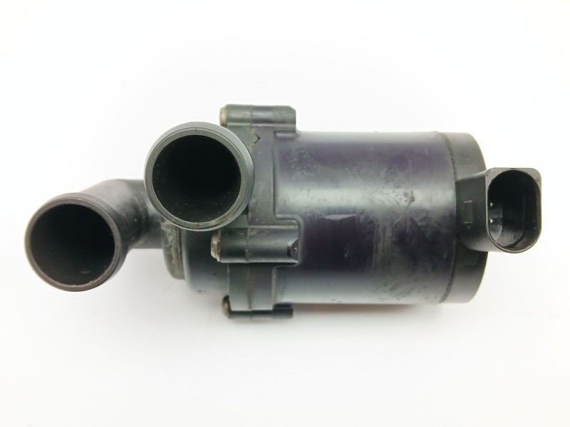 Recambio de bomba agua para audi q7 (4lb) 3.0 tdi quattro referencia OEM IAM 7L0965561J  