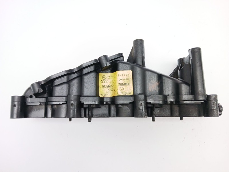Recambio de colector admision para audi q7 (4lb) 3.0 tdi quattro referencia OEM IAM Z059129711CG  