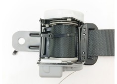 Recambio de cinturon seguridad trasero izquierdo para toyota auris (_e18_) 1.2 (nre185_) referencia OEM IAM 7336002740   2