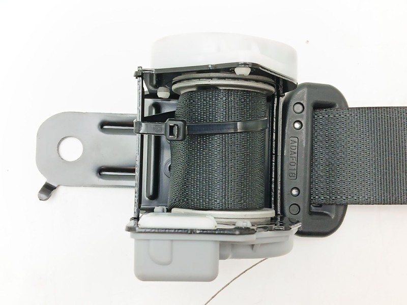 Recambio de cinturon seguridad trasero izquierdo para toyota auris (_e18_) 1.2 (nre185_) referencia OEM IAM 7336002740  