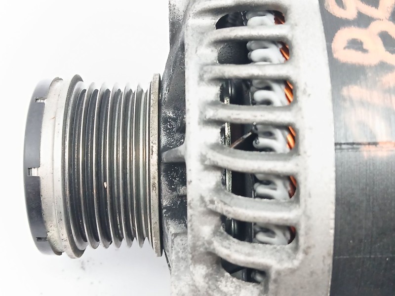 Recambio de alternador para toyota auris (_e18_) 1.2 (nre185_) referencia OEM IAM 270600Y230  MS1042113920