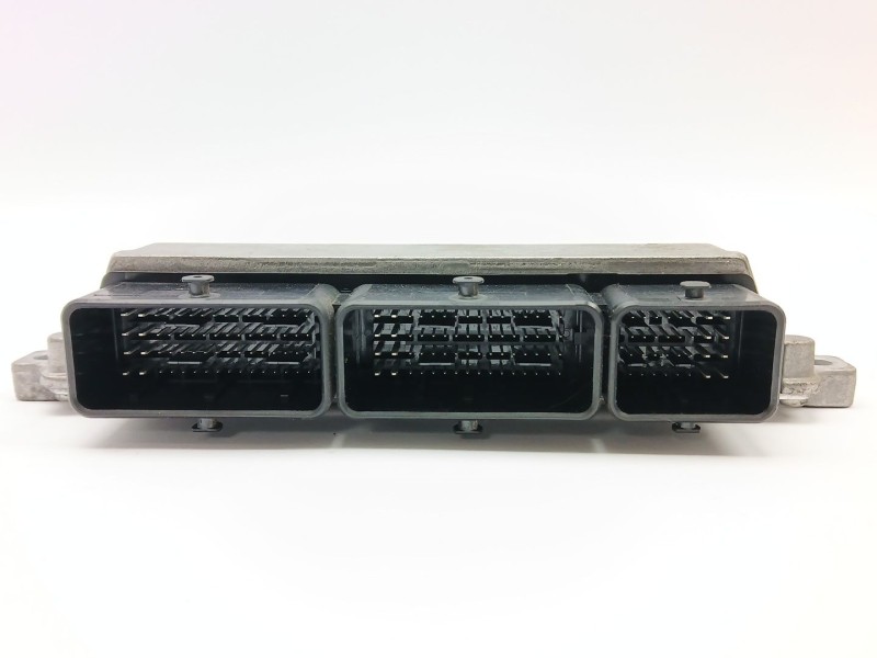 Recambio de centralita motor uce para renault captur referencia OEM IAM 237104736R  237103352R