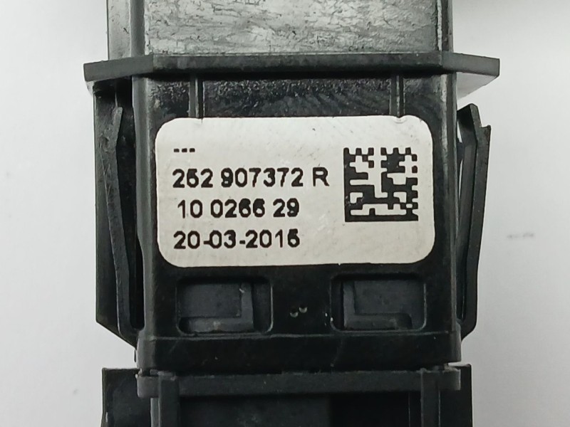 Recambio de warning para renault captur referencia OEM IAM 252907372R  