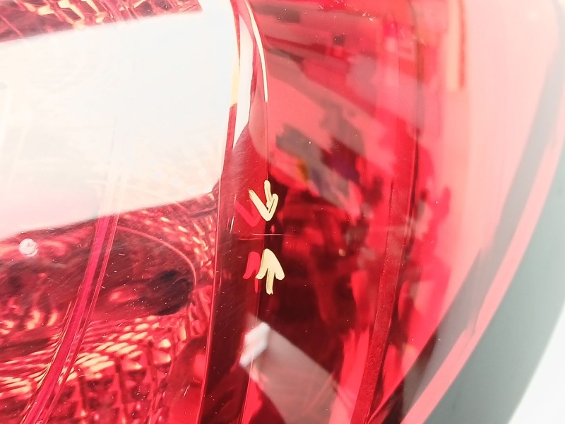 Recambio de piloto trasero derecho para renault captur referencia OEM IAM 265509762R  