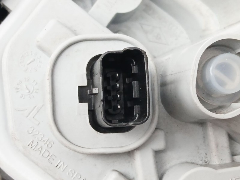 Recambio de piloto trasero izquierdo para renault captur referencia OEM IAM 265557367R  