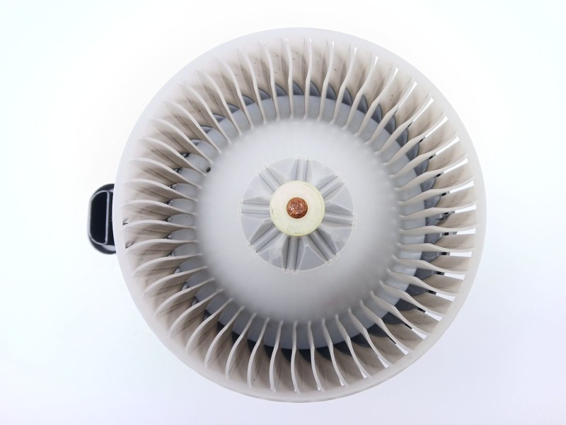 Recambio de motor calefaccion para toyota auris (_e18_) 1.2 (nre185_) referencia OEM IAM AV2727008085  