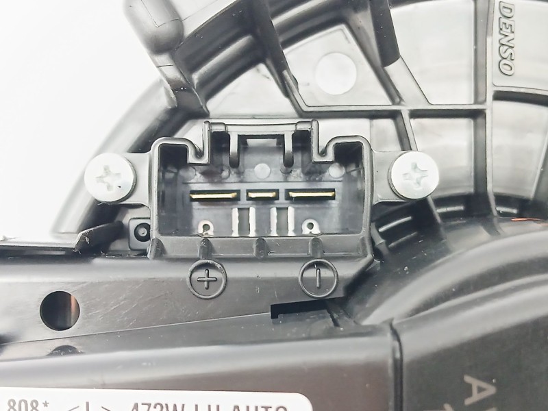 Recambio de motor calefaccion para toyota auris (_e18_) 1.2 (nre185_) referencia OEM IAM AV2727008085  