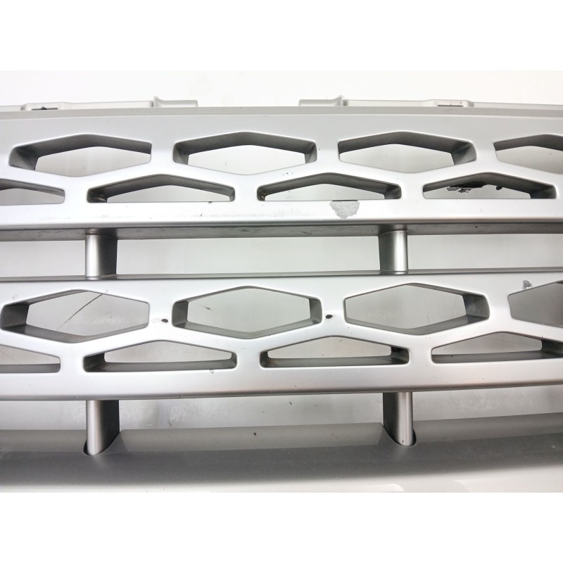 Recambio de rejilla delantera para land rover discovery iv (l319) 3.0 td 4x4 referencia OEM IAM AH228138B  LR020942