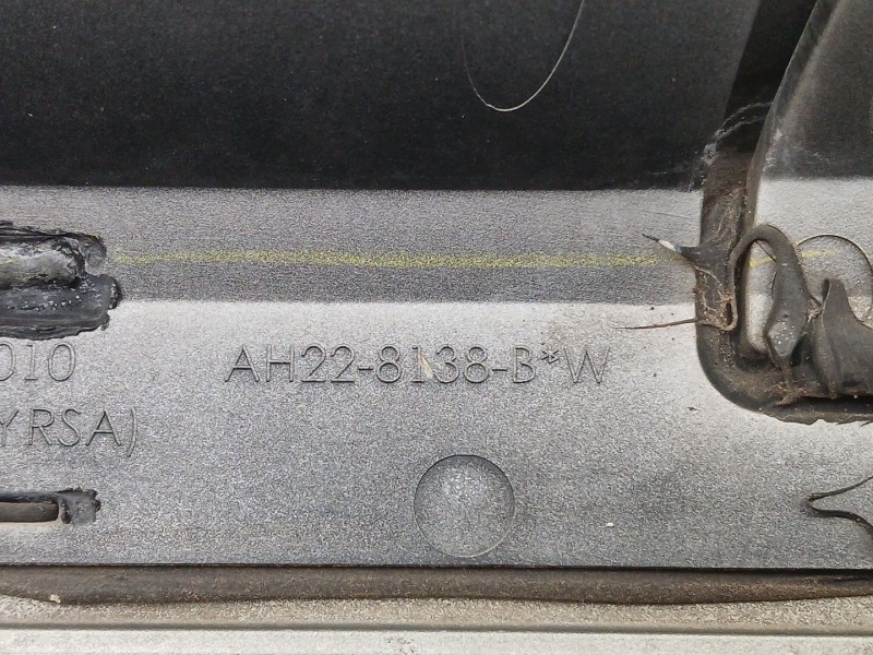 Recambio de rejilla delantera para land rover discovery iv (l319) 3.0 td 4x4 referencia OEM IAM AH228138B  LR020942