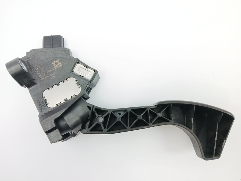 Recambio de potenciometro pedal para toyota auris (_e18_) 1.2 (nre185_) referencia OEM IAM 781100W040  