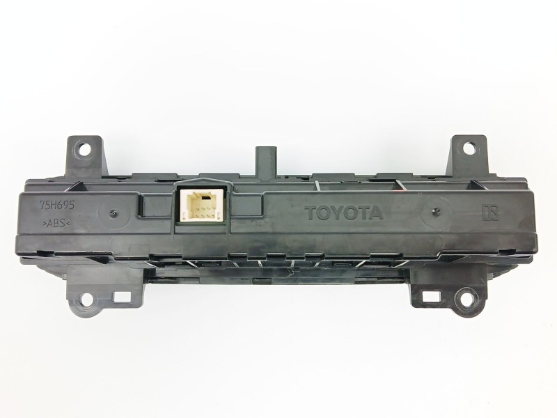 Recambio de mando climatizador para toyota auris (_e18_) 1.2 (nre185_) referencia OEM IAM 3860T73A  5590002C60