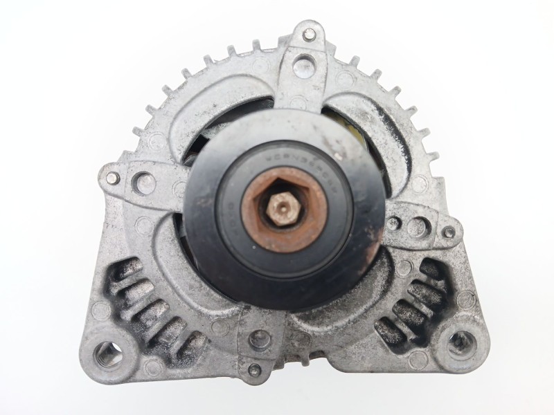 Recambio de alternador para volvo v50 familiar 2.0 d momentum referencia OEM IAM 1042102710  